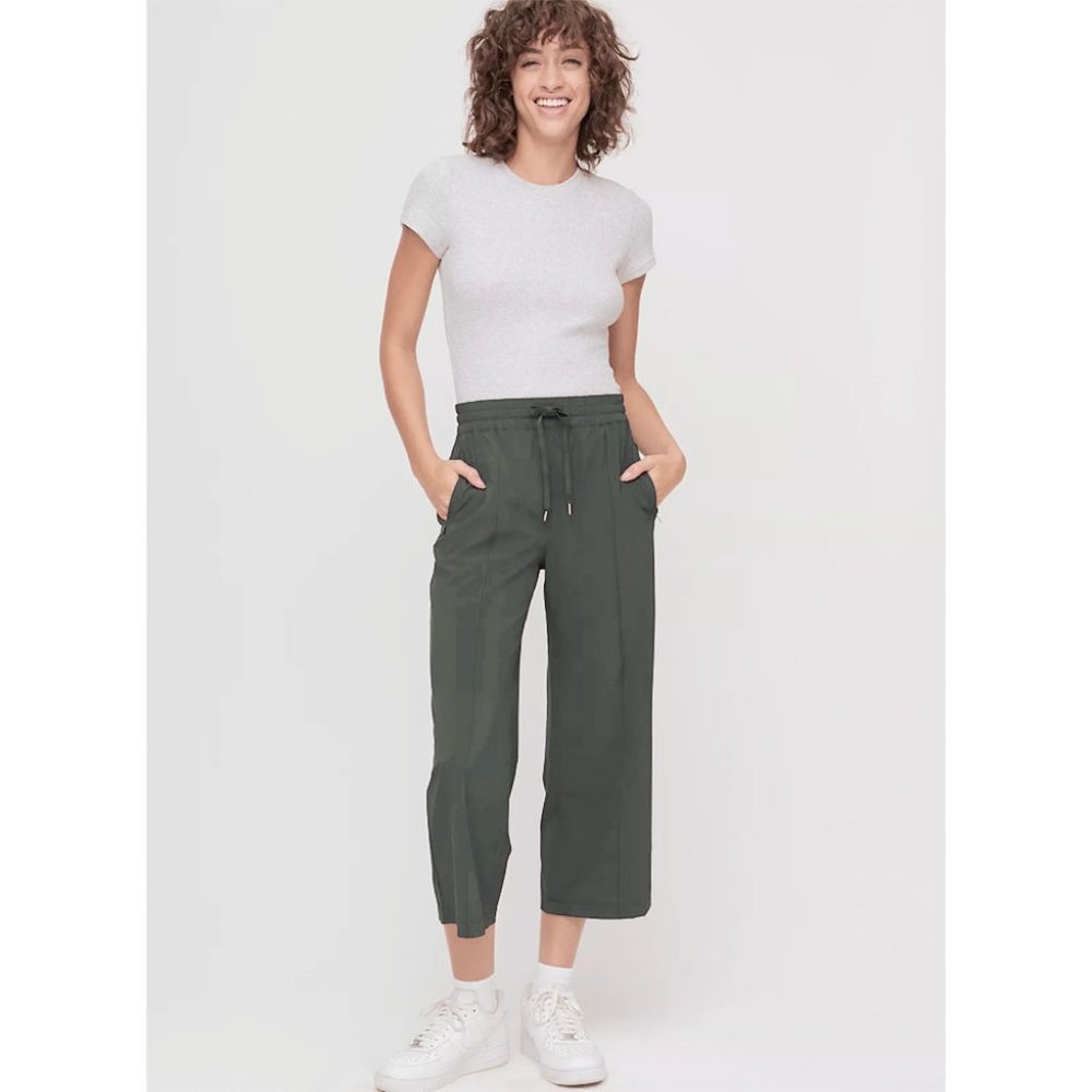 Aritzia TNA Holieway Tie Waist Pant Size XXS in Sagesse Green